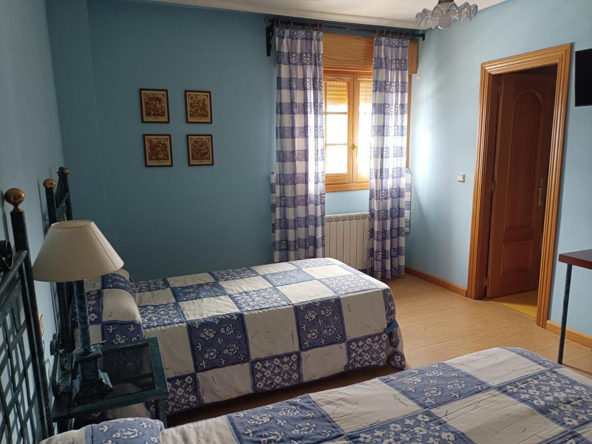 Hotel Pico Espiguete Alba de los Cardaños Exteriör bild