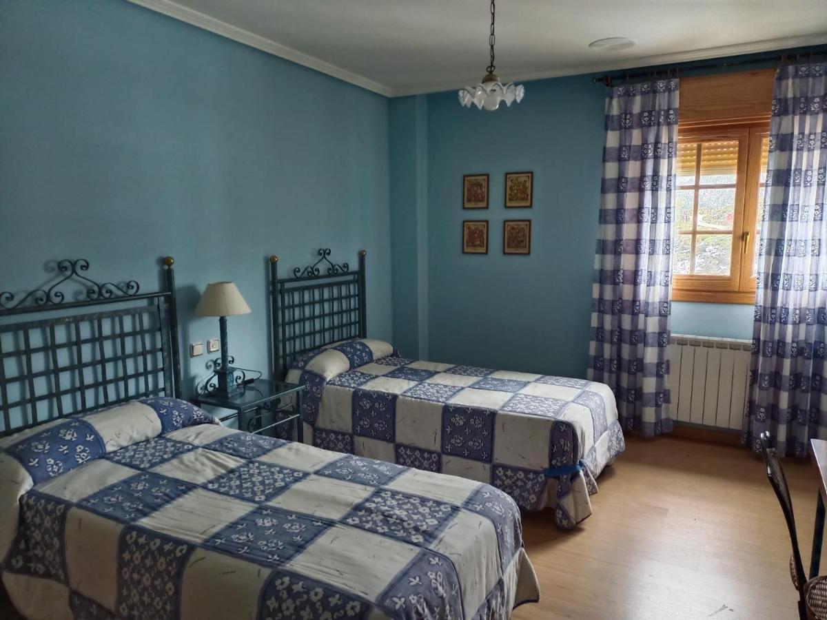 Hotel Pico Espiguete Alba de los Cardaños Exteriör bild