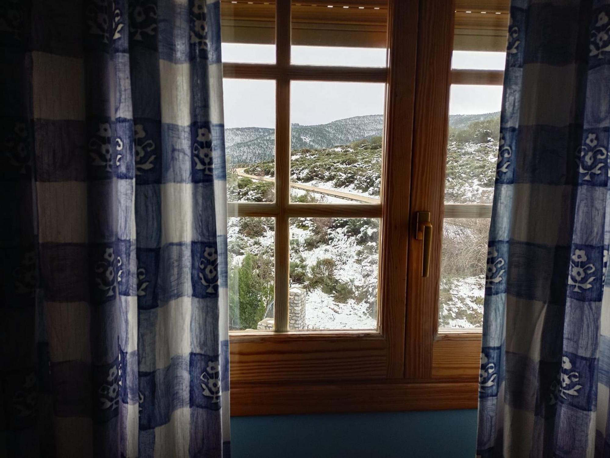 Hotel Pico Espiguete Alba de los Cardaños Exteriör bild